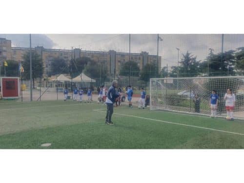 Un allenamento di una squadra nell'ambito del progetto “Legalità Inclusione Sport – L.I.S.”.