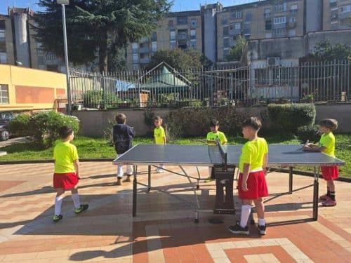 L.I.S. a Scampia con i ragazzi e le ragazze dell'istituto Comprensivo Eugenio Montale.