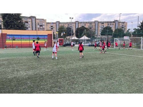 Attività di allenamento calcistico promossa dal progetto L.I.S. Legalità, Inclusione e Sport a Scampia