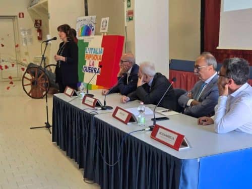 Luciano Violante a Scampia. Giovani, Costituzione, sport sociale, legalità e cultura della pace in periferia